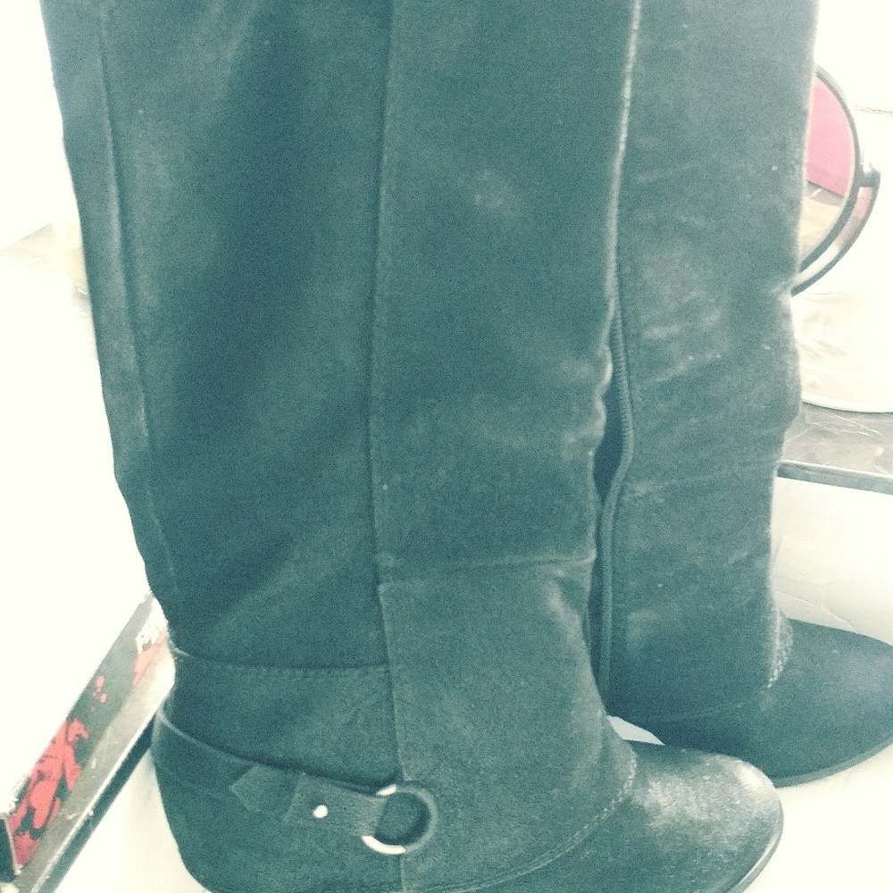 Fergalicious Lexi black nwb boots 9